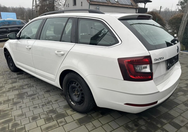 Skoda Octavia cena 24400 przebieg: 88000, rok produkcji 2017 z Krajenka małe 154